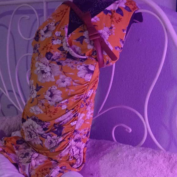 Dress - Picture 2 of 3